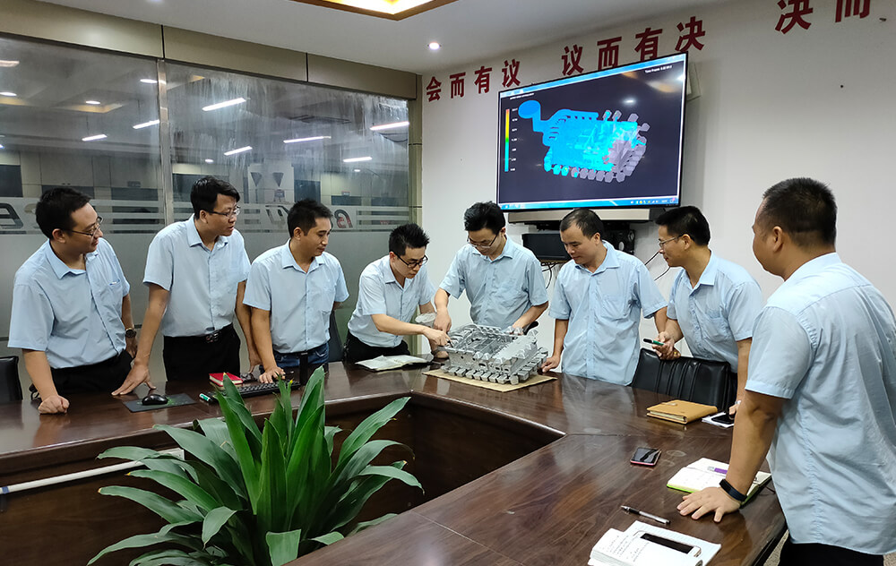 通過(guò)不斷實(shí)踐探索，完善改良設計理論與設計思維， 在壓鑄模具研發(fā)領(lǐng)域形成了強大的競爭力。